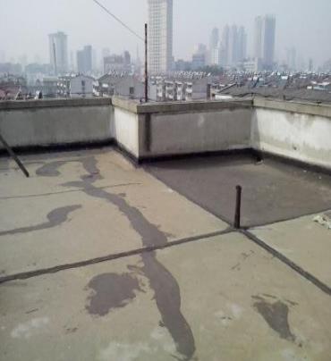 巴彦淖尔市漏水维修 楼顶漏水是什么原因，楼顶漏水维修方法是什么?